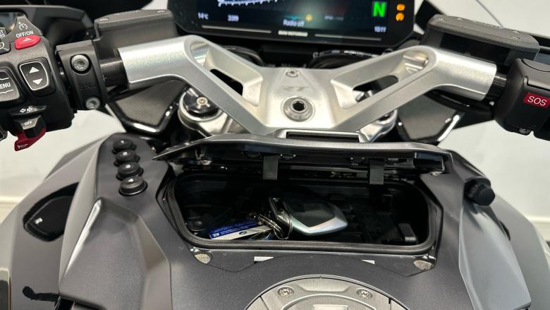 BMW R1300 RT LE (25MY)